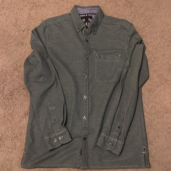 Men’s Tommy Hilfiger Size M - Picture 4 of 4